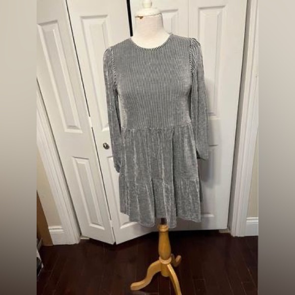 Caution to the wind striped dress, size M - Picture 1 of 4